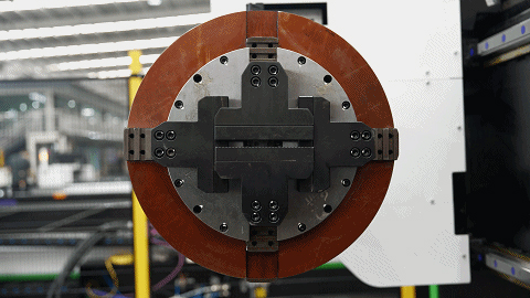 重載氣動自定心卡盤